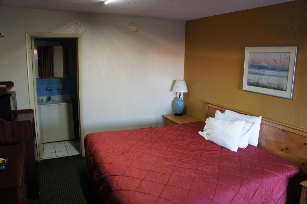 ברלינגטון Royalinn & Suites מראה חיצוני תמונה
