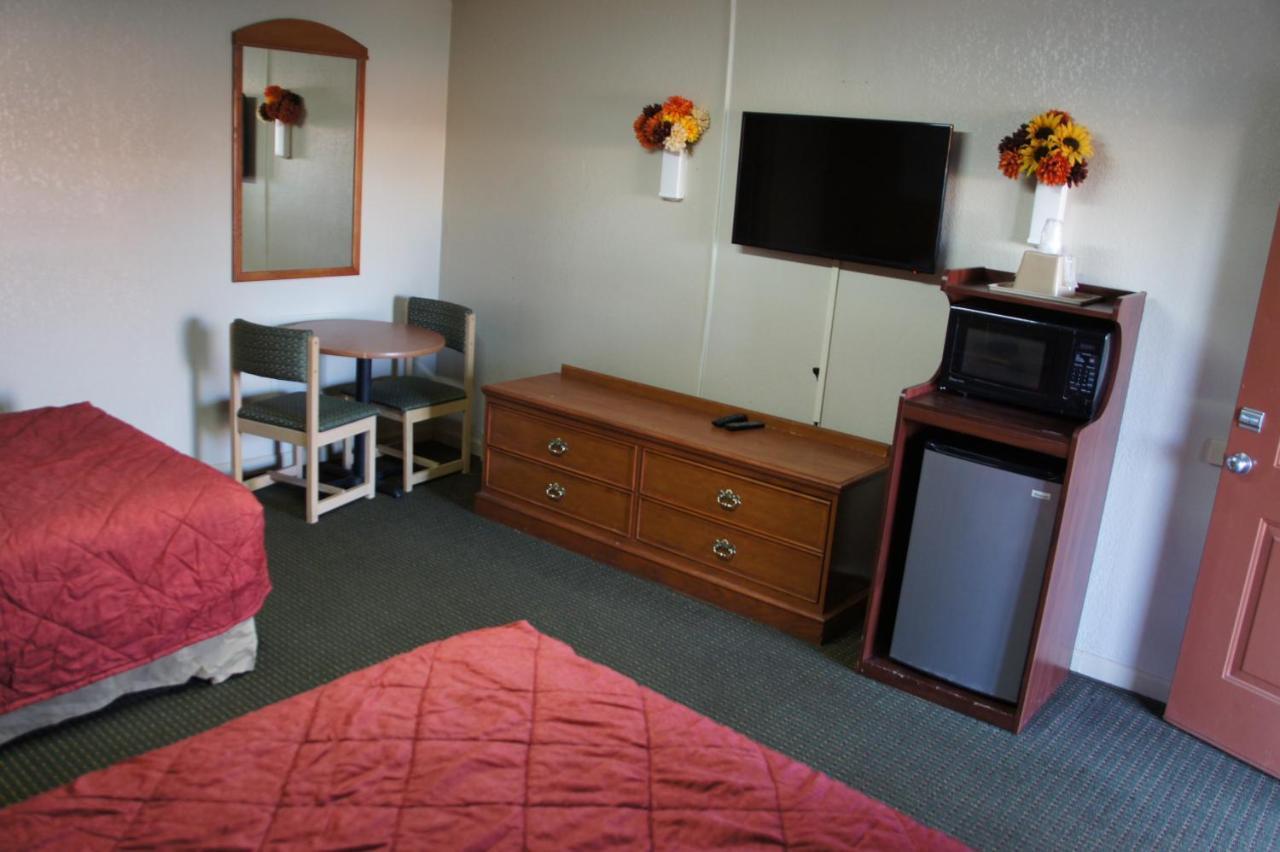 ברלינגטון Royalinn & Suites מראה חיצוני תמונה