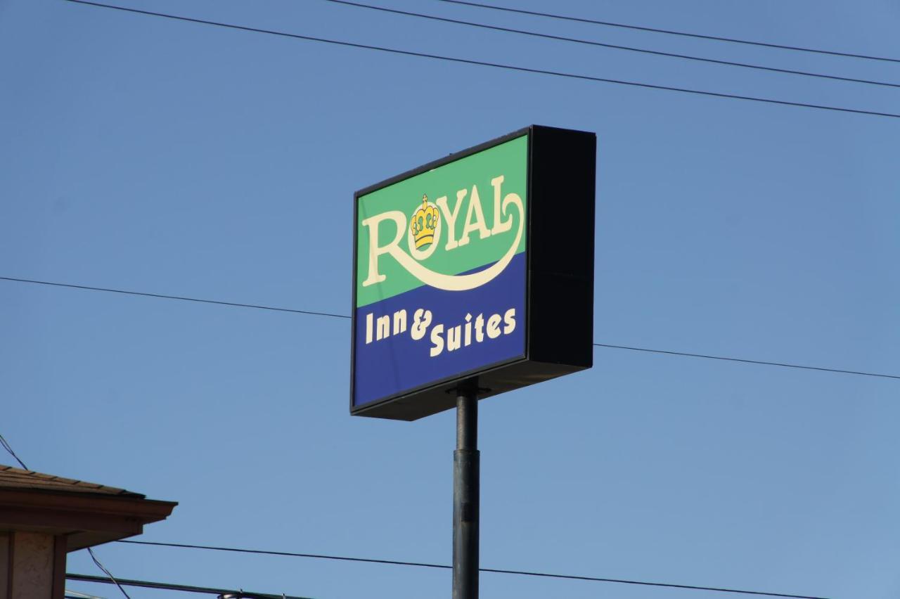 ברלינגטון Royalinn & Suites מראה חיצוני תמונה